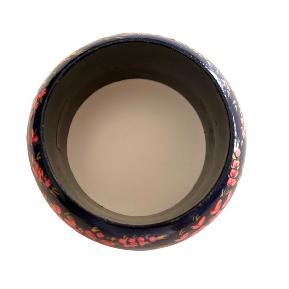 Vintage Hand Painted Wood Bangle Bracelet - Picture 6 of 6